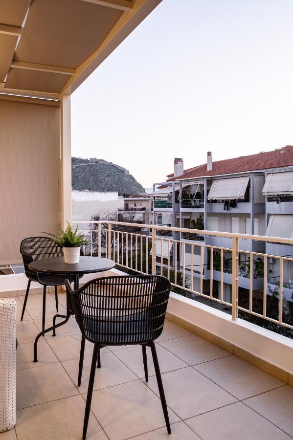 Living In Nafplio Urban Chic Apartments Extérieur photo